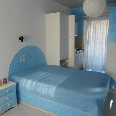 Blue White House Apartment Kalamitsi  Exterior photo