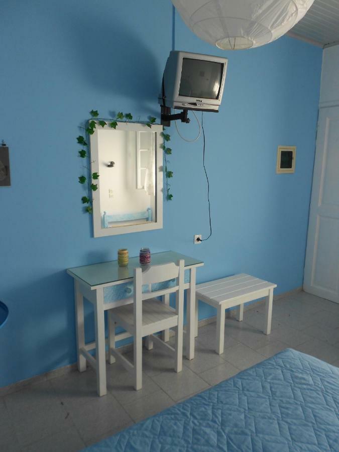 Blue White House Kalamitsi (Lefkada)